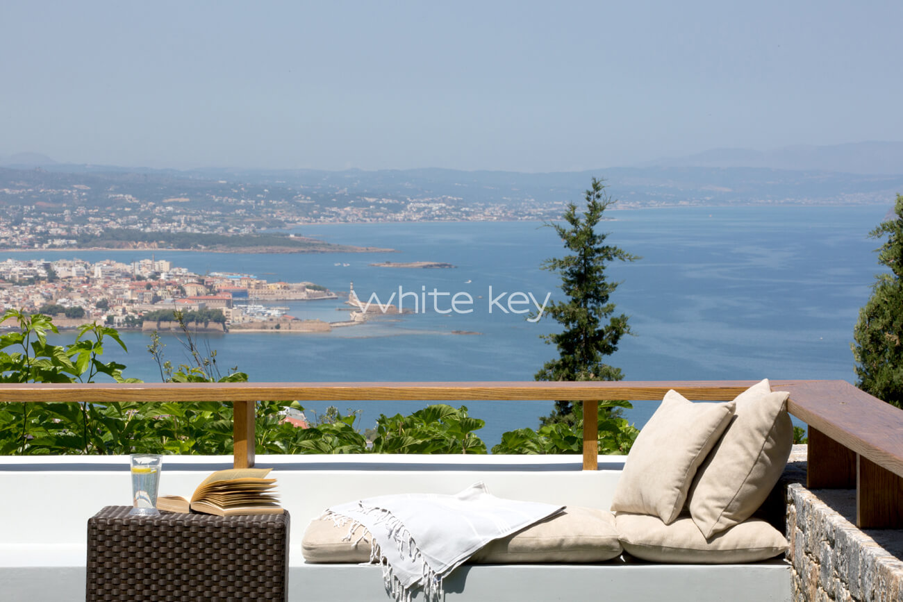 08-WhiteKey-Villa-Aerope-Crete-9492.jpg