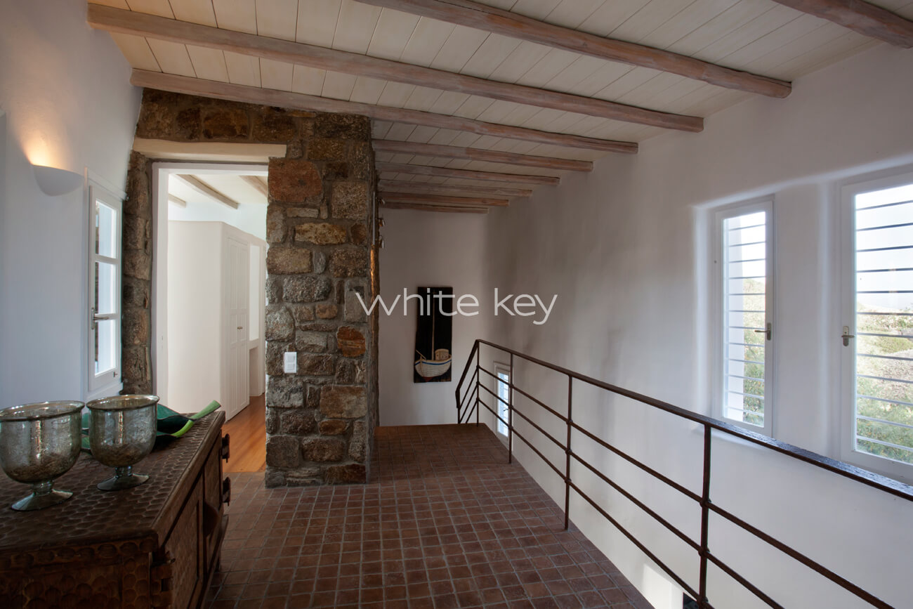 10_WhiteKey-Villa-Timandra-Mykonos-034copy.jpg